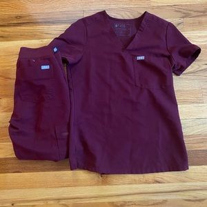 Wearfigs Maroon Scrub Set XXS|P